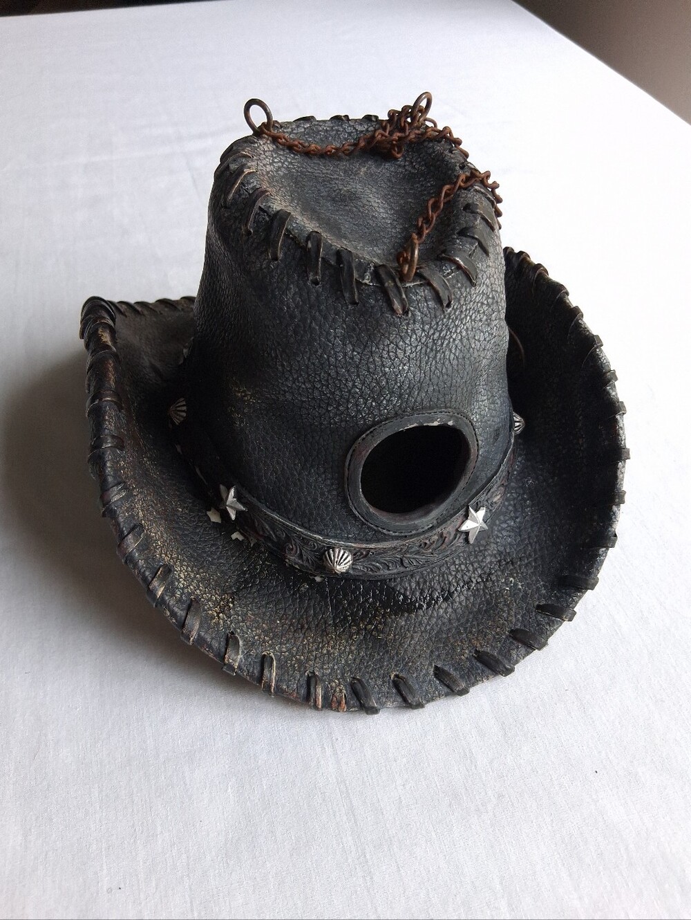 cowboy hat bird house Western garden decor outdoor Decoration Distressed